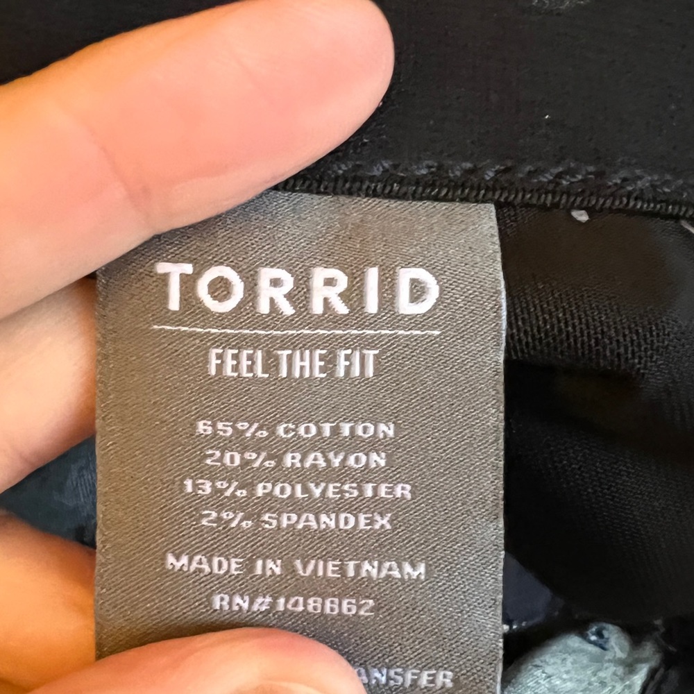 Torrid Bombshell Skinny Stretch Dark Wash Super Soft Jeans 10 Reg. - Picture 9 of 14